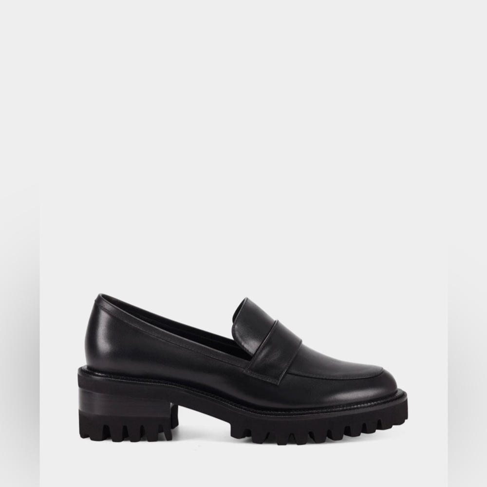 Aerosole “Ronnie” Black Leather Loafer